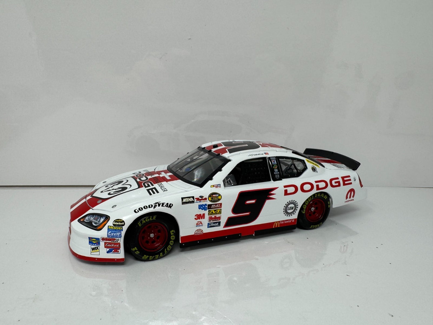 Action NASCAR Kasey Kahne #9 Reverse Pit Cap Car 2005 Dodge Charger 1:24 Diecast