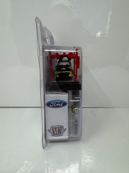 M2 Machines Model-Kit 1956 Ford F-100 Truck CHASE 1:64 Diecast