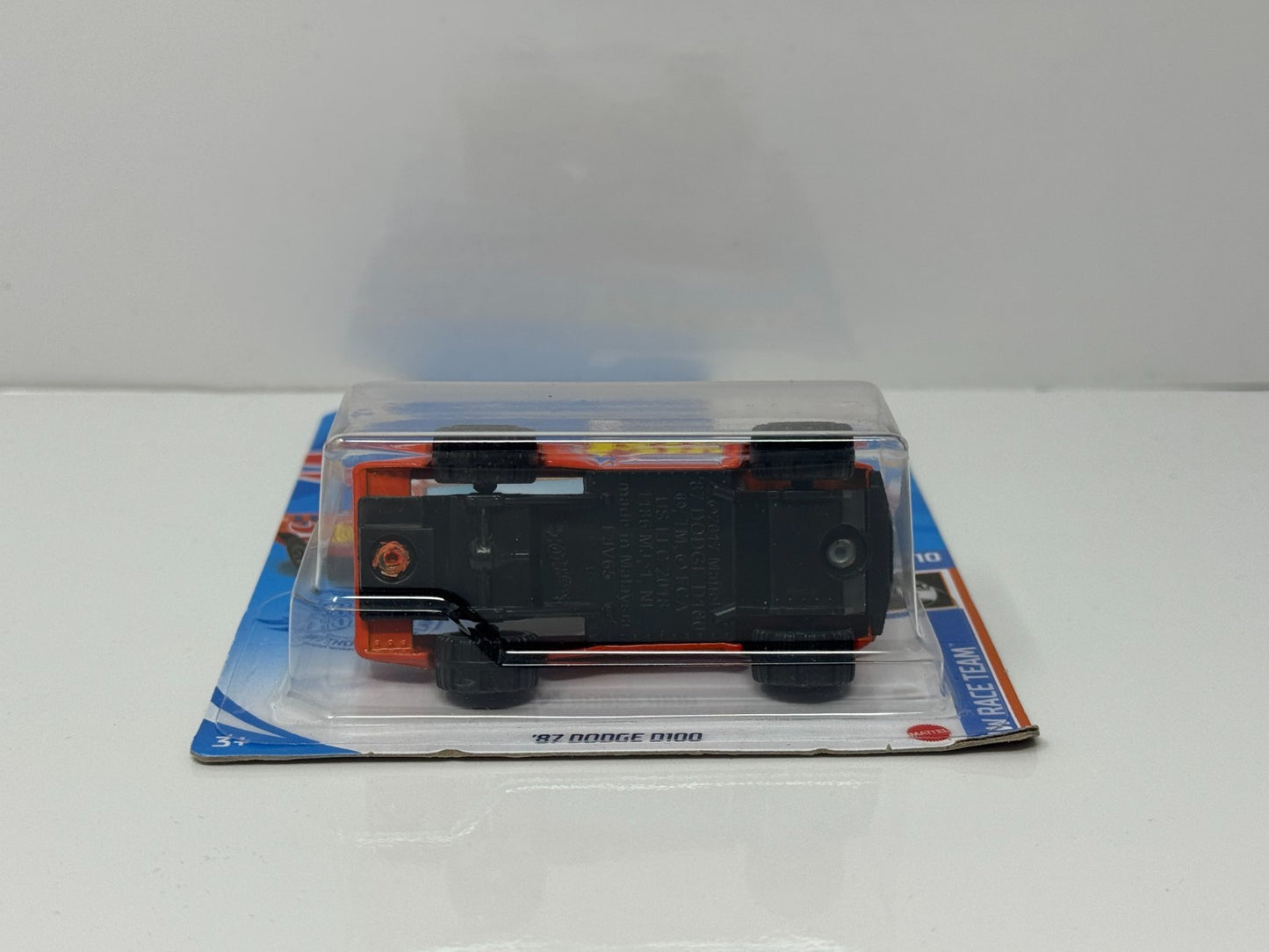 Hot Wheels Race Team 1987 Dodge D100 1:64 Diecast
