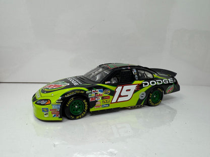 Action NASCAR Jeremy Mayfield #19 Mountain Dew 2004 Dodge Intrepid 1:24 Diecast