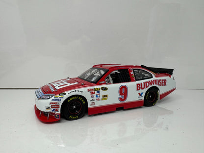Action NASCAR Kasey Kahne #9 Budweiser Throwback 2010 Ford Fusion 1:24 Diecast