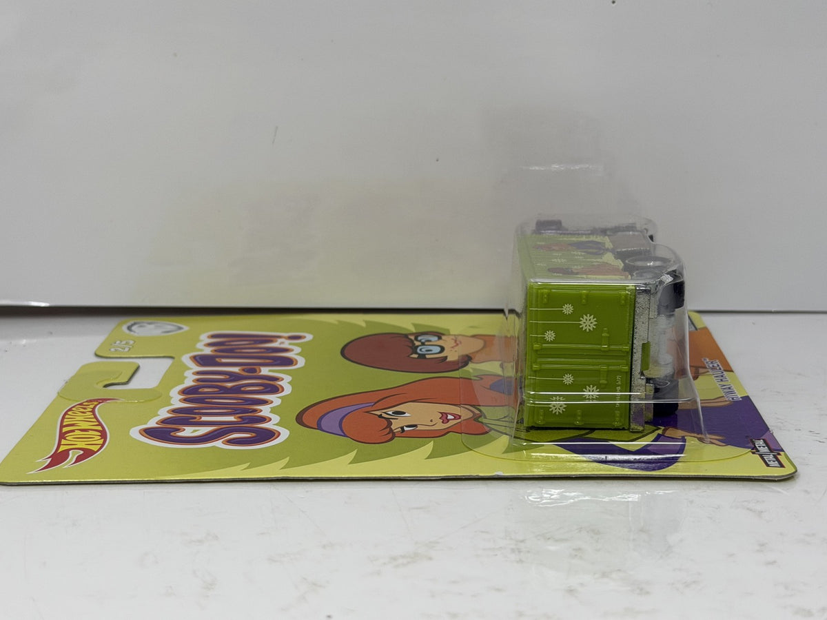 Hot Wheels Scooby-Doo Hiway Hauler 1:64 Diecast Real Riders