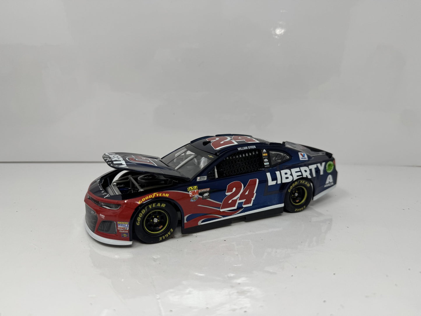 Lionel NASCAR William Byron #24 Liberty University Camaro Chrome 1:24 Diecast