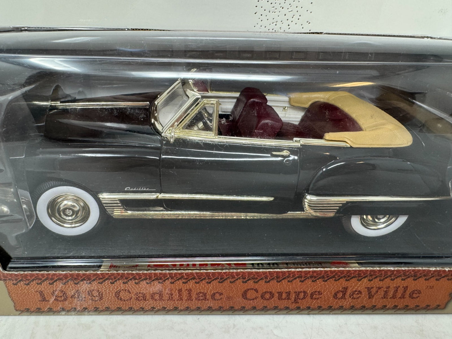 Yat Ming Road Legends 1949 Cadillac Coupe DeVille 1:18 Diecast Leather Edition