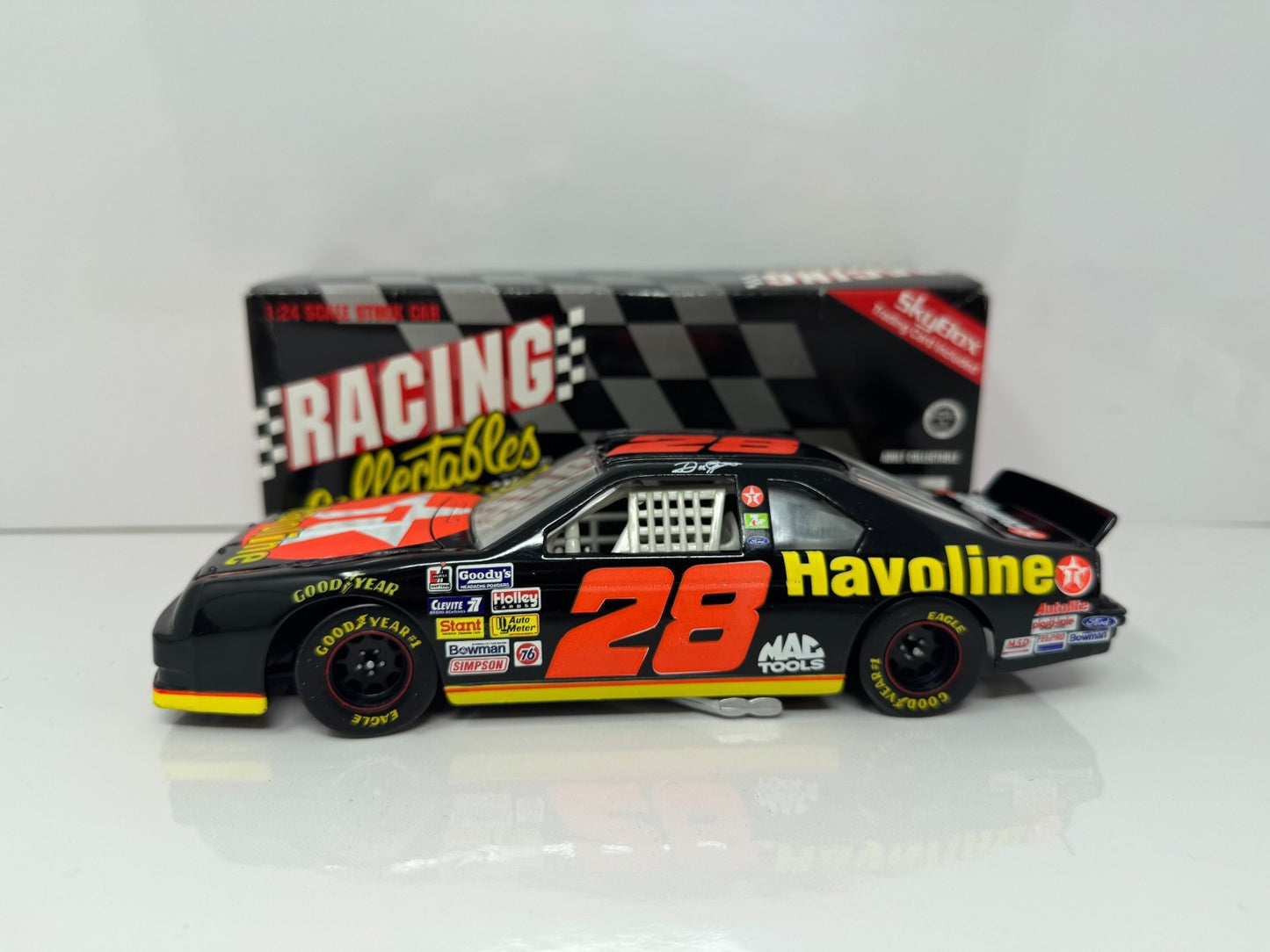 Action NASCAR Dale Jarrett #28 Havoline 1995 Ford Thunderbired 1:24 Diecast