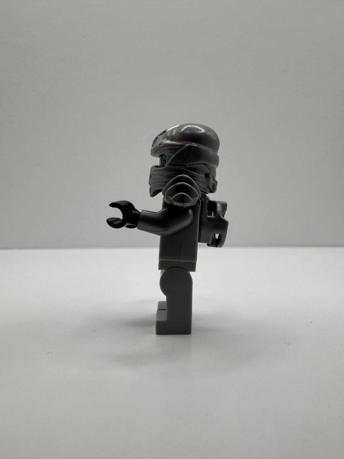 LEGO Ninjago Titanium Zane Minifigure with Silver Armor