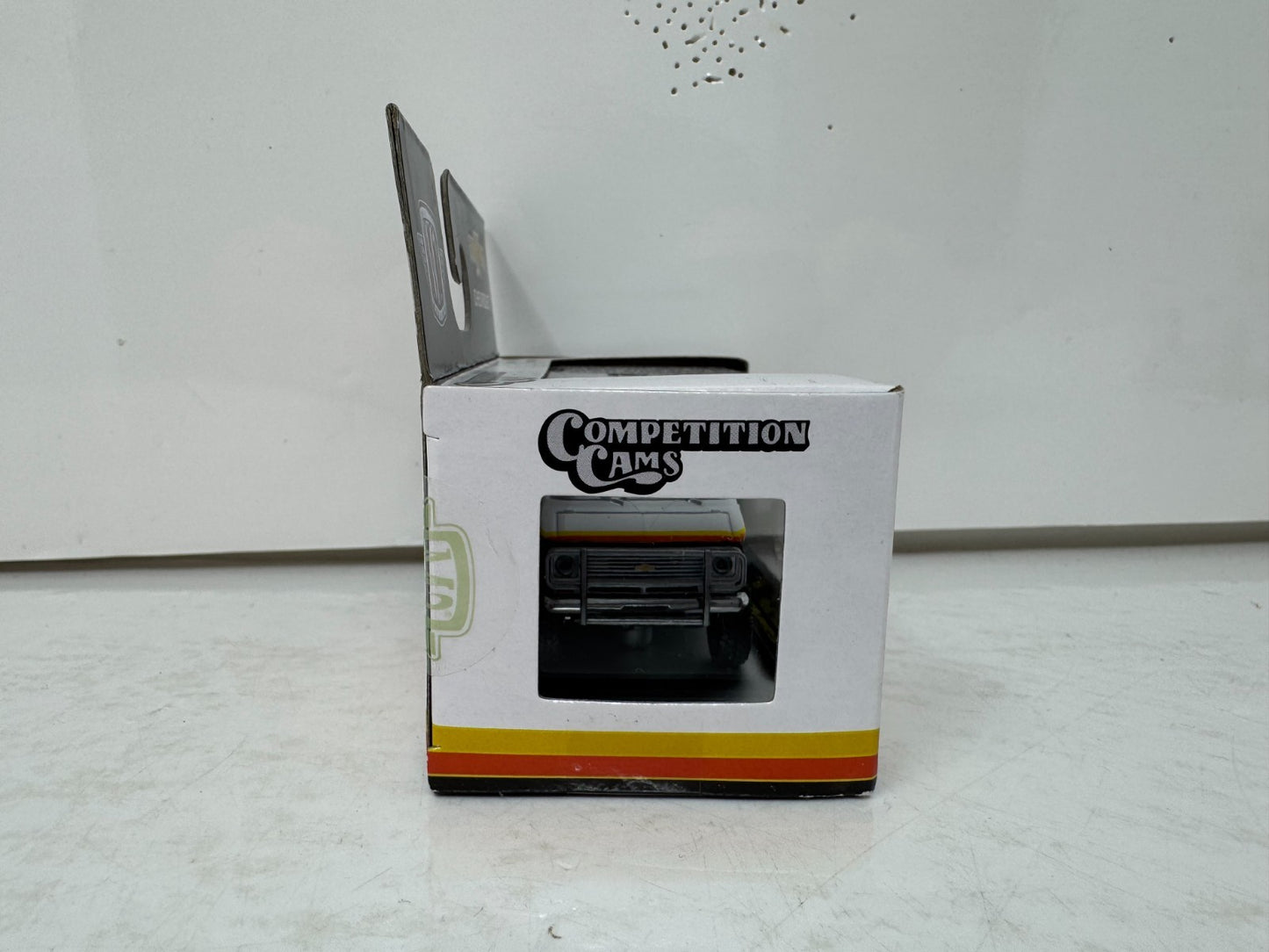 M2 Machines 1971 Chevrolet Van G10 Competition Cams 1:64 Diecast
