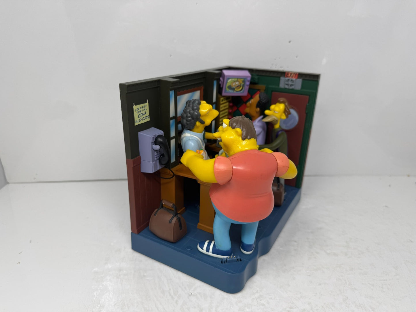Simpsons World of Springfield Moe’s Tavern Regulars Set Playmates Diorama