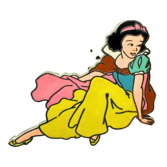 Disney Snow White Sitting Princesses Trading Pin DC1S12