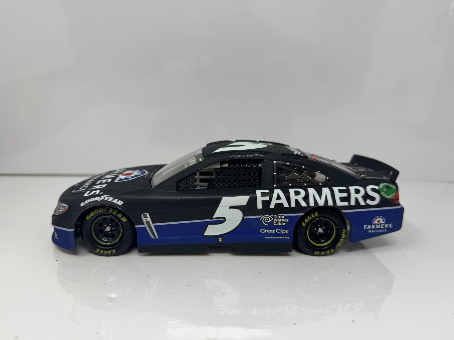 Lionel NASCAR Kasey Kahne #5 Farmers Insurance Test Car 2014 Chevy 1:24 Diecast