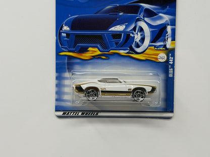 Hot Wheels Olds 442 1:64 Diecast White