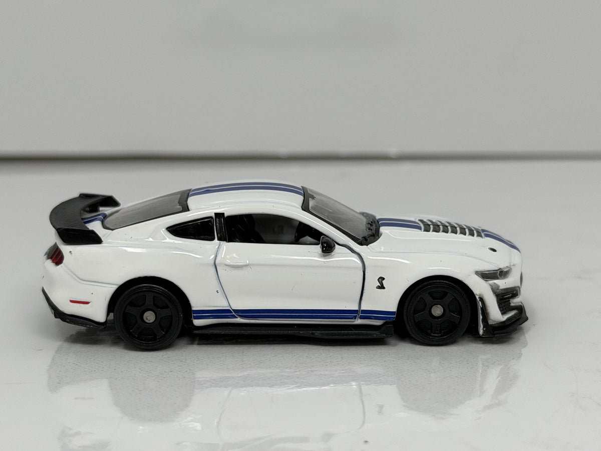 Bburago 2020 Ford Mustang Shelby GT500 White 1:64 Diecast