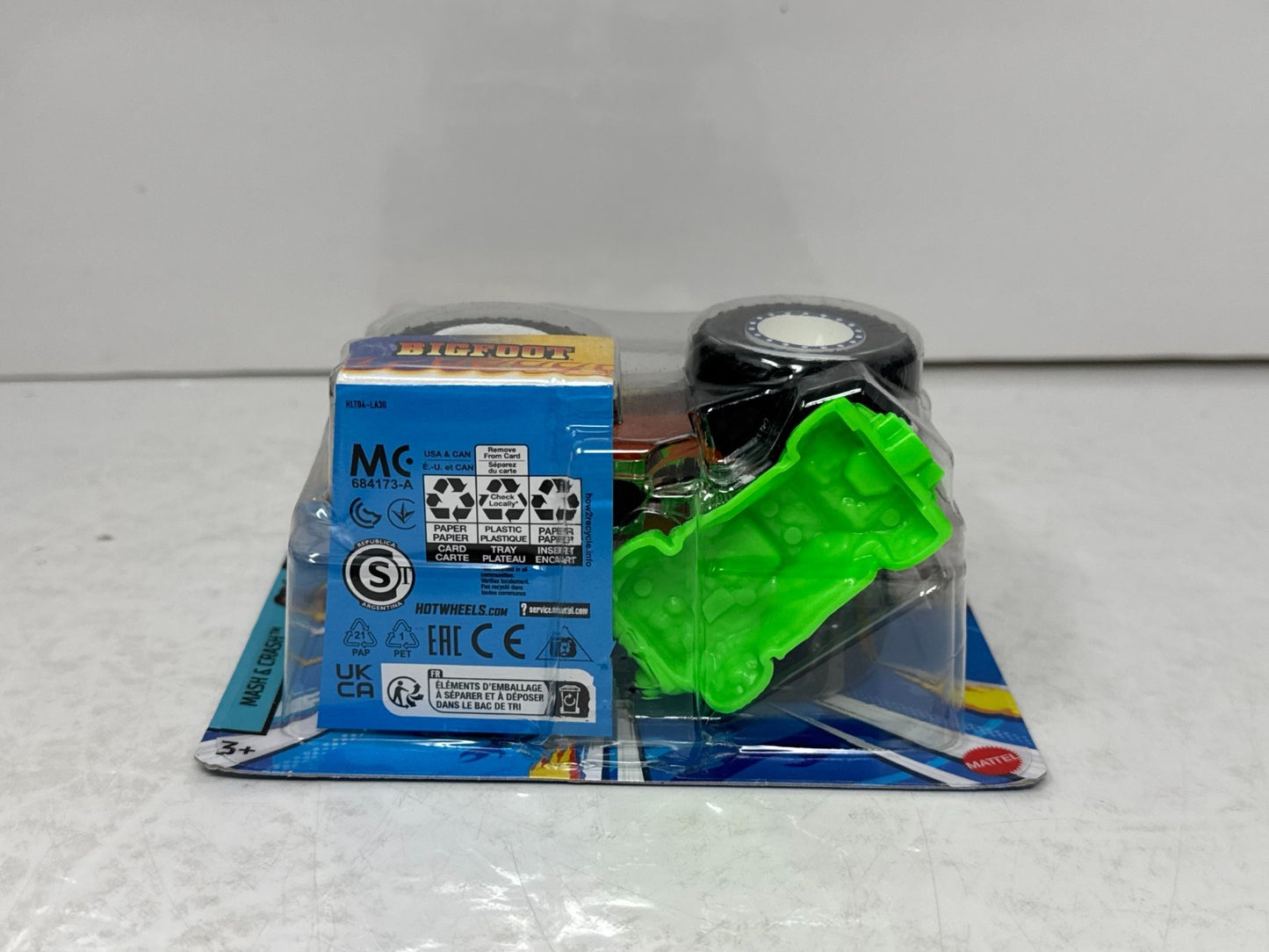 Hot Wheels Monster Trucks Bigfoot Mash & Crash 1:64 Diecast