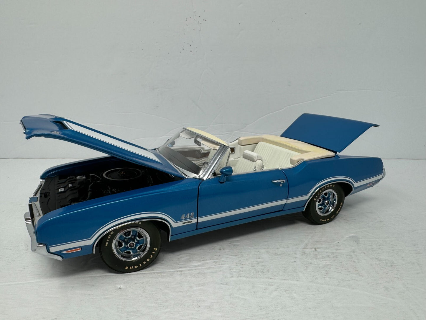 Exact Detail Replicas 1972 Oldsmobile 442 W-30 1:18 Diecast 458/ 2000