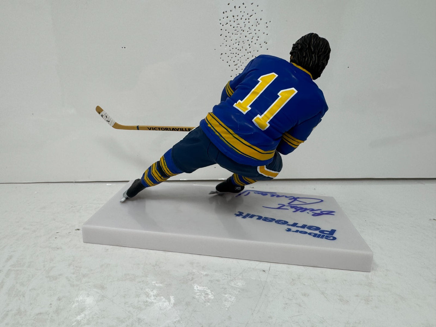 McFarlane NHL Gilbert Perreault Buffalo Sabres Figure Auto Signed