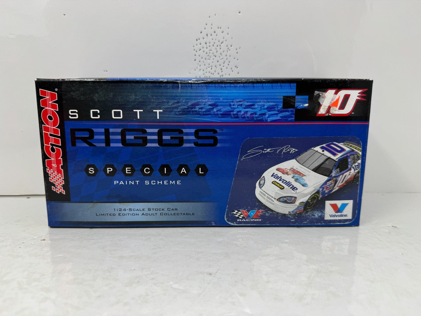 Action Nascar #10 Scott Riggs Valvoline Cars 2006 Dodge Charger 1:24 Diecast