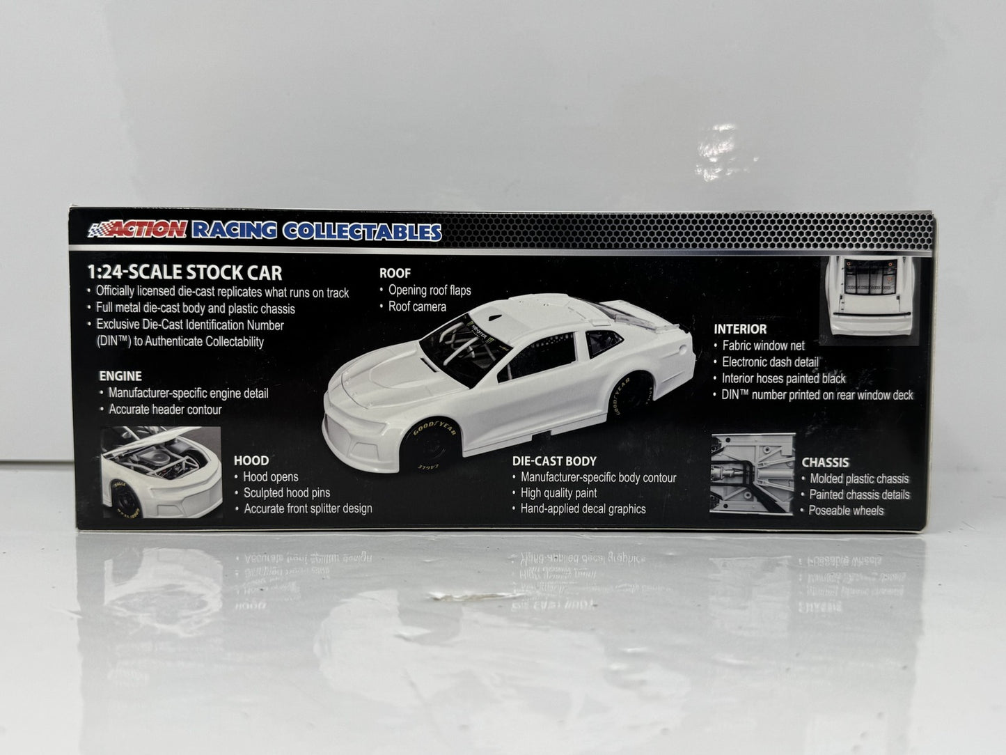 Lionel NASCAR William Byron #24 Liberty University Camaro Chrome 1:24 Diecast
