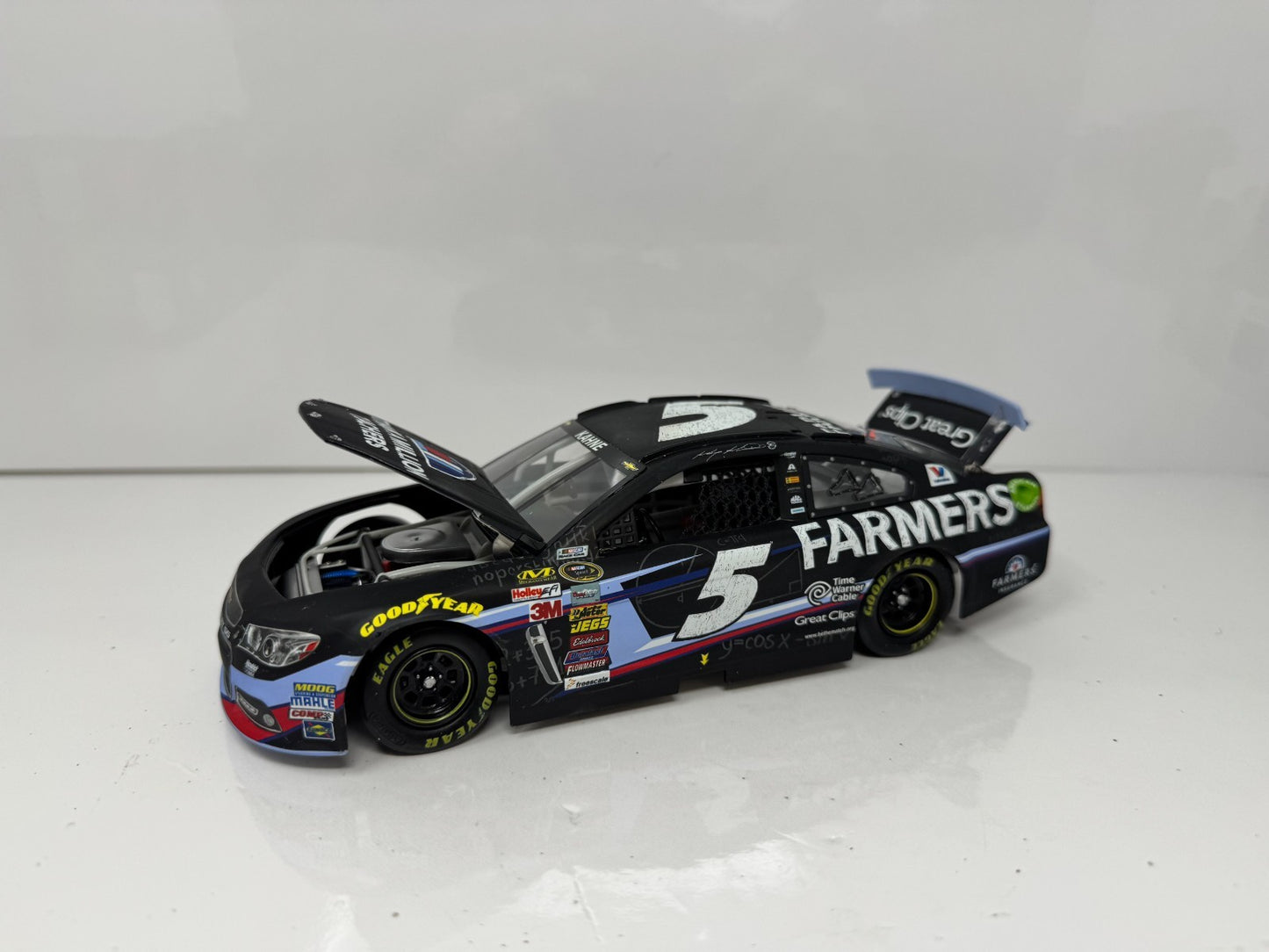 Lionel NASCAR Kasey Kahne #5 Farmers Thank A Million Teachers 2014 1:24 Diecast