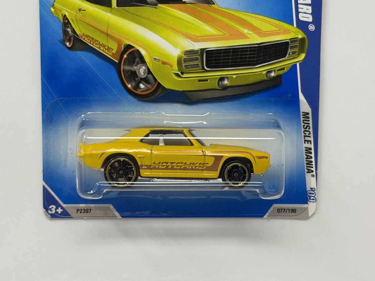 Hot Wheels Muscle Mania 1969 Chevrolet Camaro 1:64 Diecast Yellow