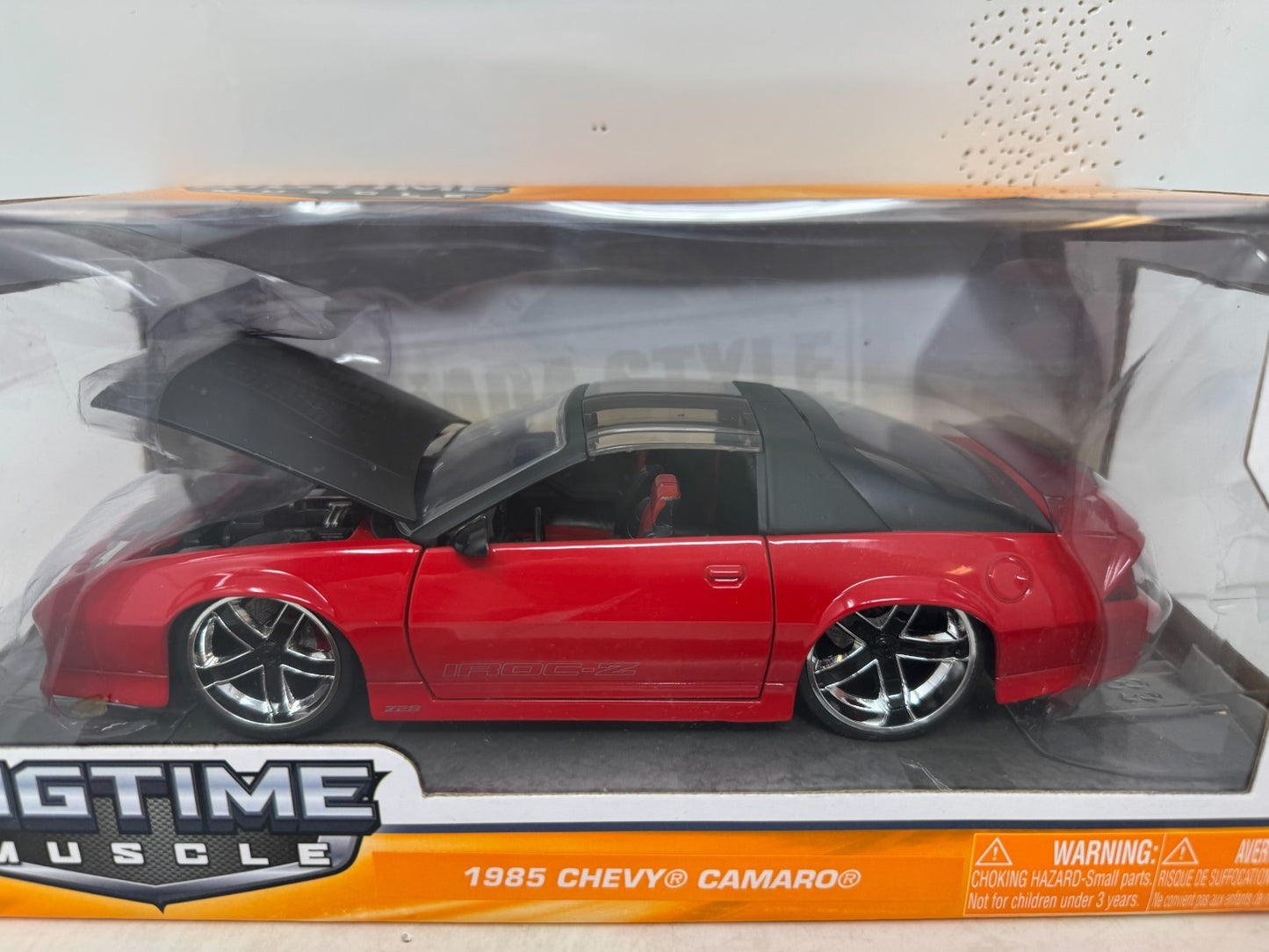 Jada Bigtime Muscle 1985 Chevy Camaro Iroc-Z 1:24 Diecast
