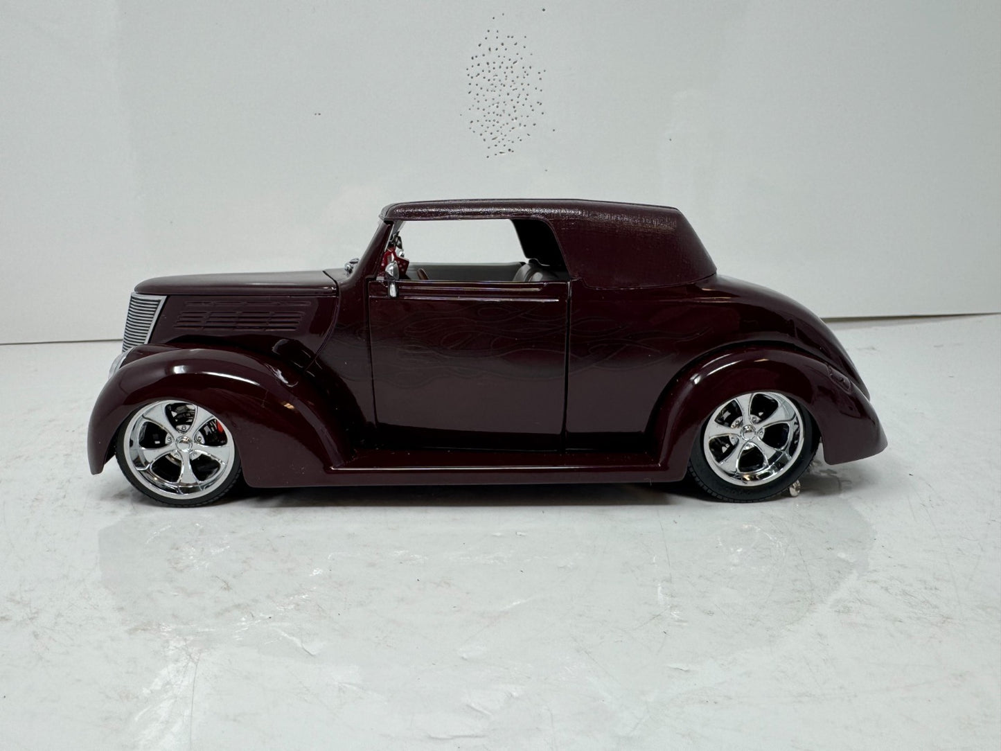 Yat Ming Road Signature 1937 Ford Shyne Rodz 1:18 Diecast