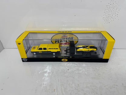M2 Machines Pennzoil 1973 Sierra 3500 & 1959 Chevy Corvette XP-86 1:64 Diecast