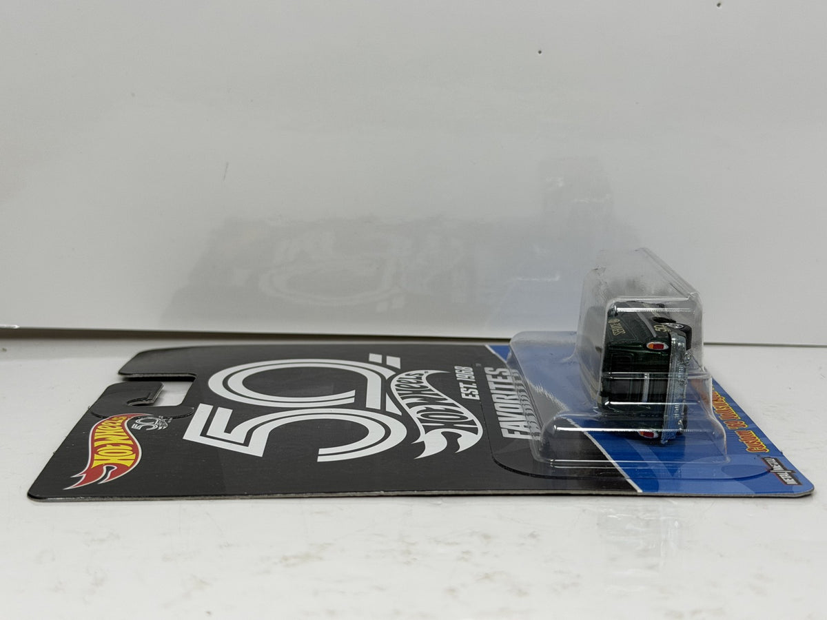 Hot Wheels 50th Favorites 1969 Volkswagen Squareback 1:64 Diecast Real Riders