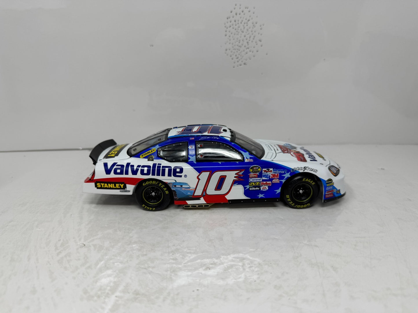 Action Nascar #10 Scott Riggs Valvoline Cars 2006 Dodge Charger 1:24 Diecast