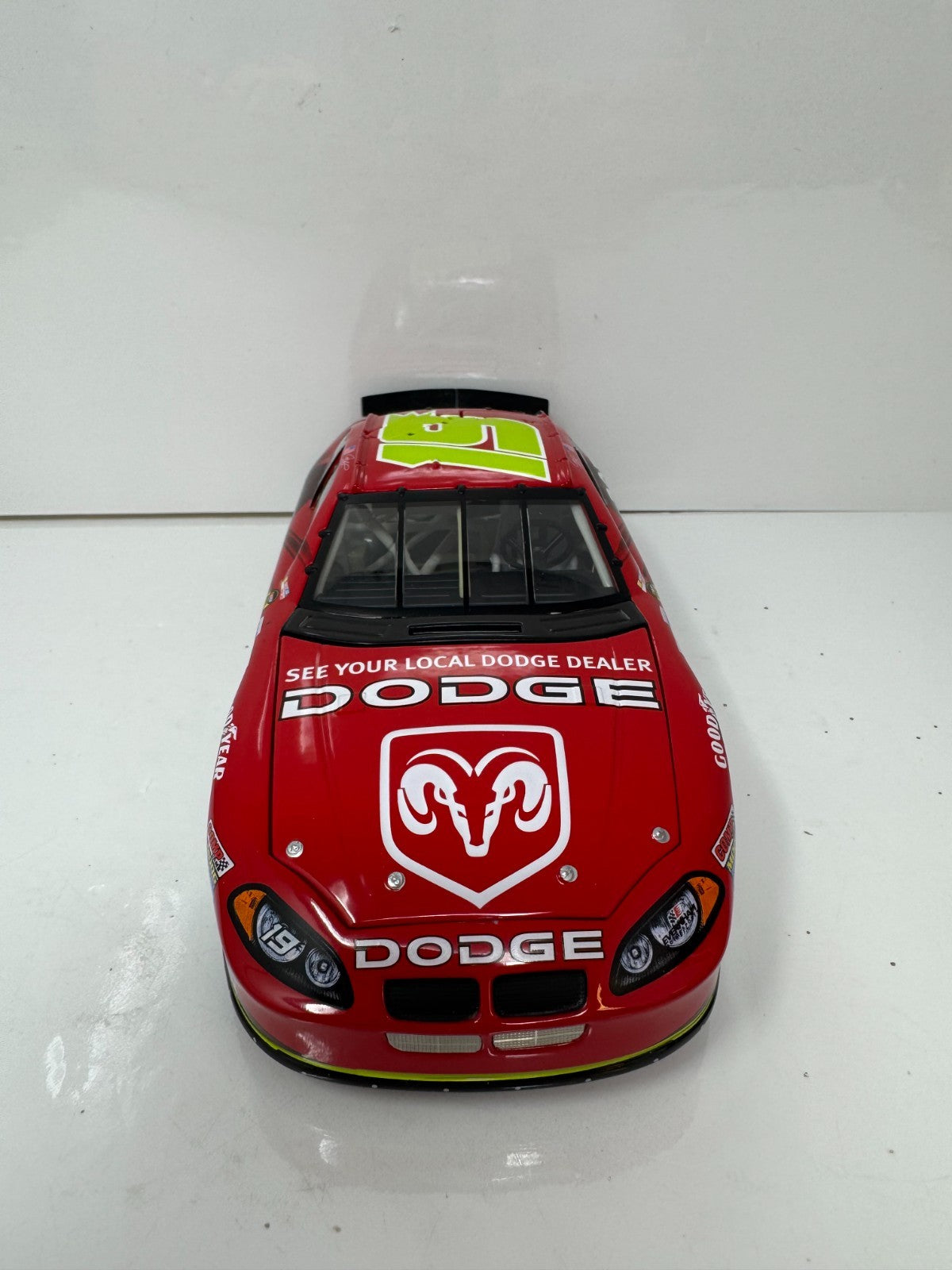 Action NASCAR Jeremy Mayfield #19 Dodge Dealers 2004 Intrepid BANK 1:24 Diecast