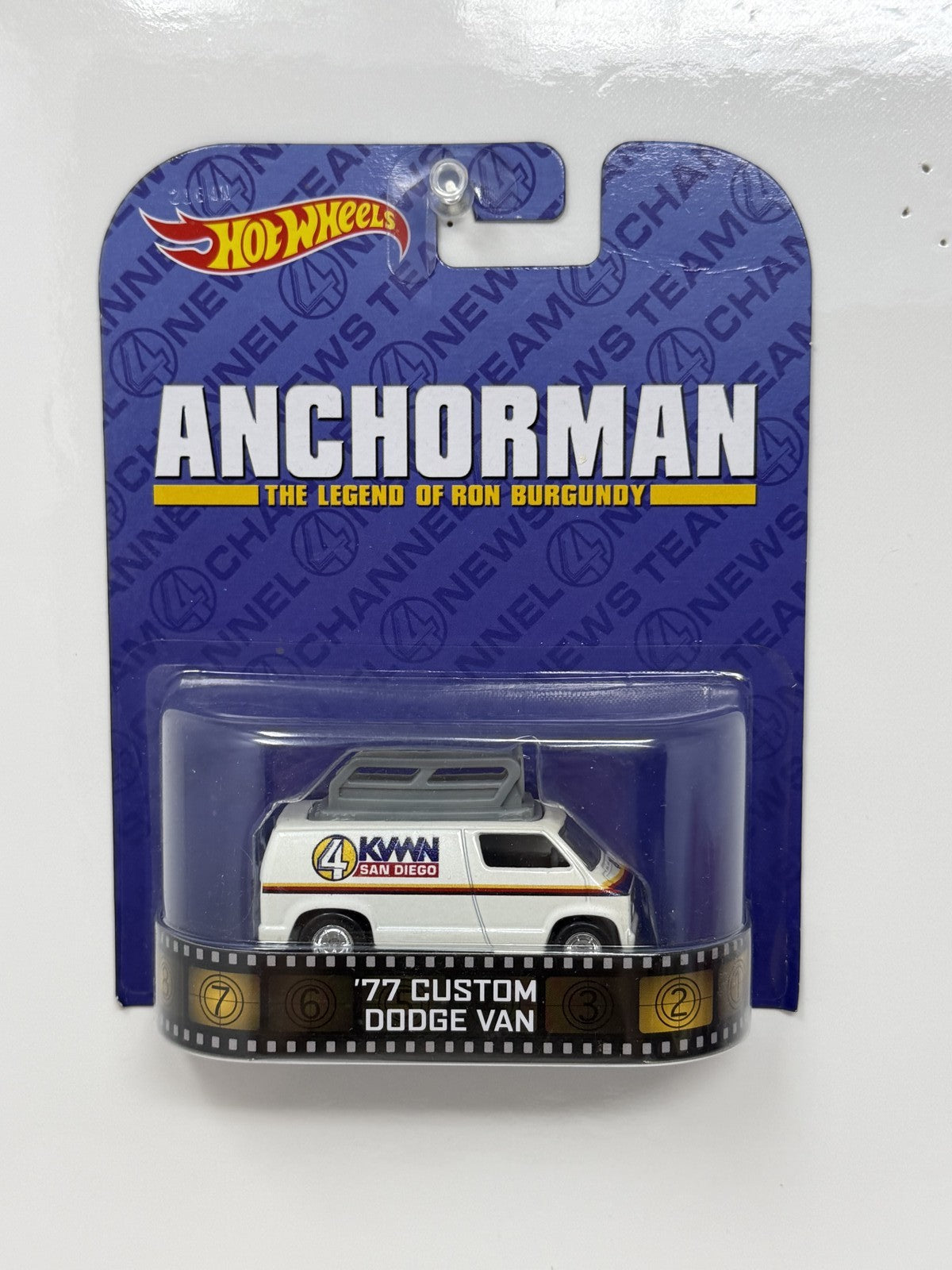 Hot Wheels Retro Anchorman 1977 Custom Dodge Van 1:64 Diecast