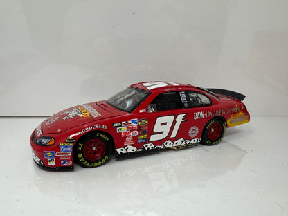 Action NASCAR Bill Elliott #9 Daimler Chrysler 2004 Dodge Intrepid 1:24 Diecast