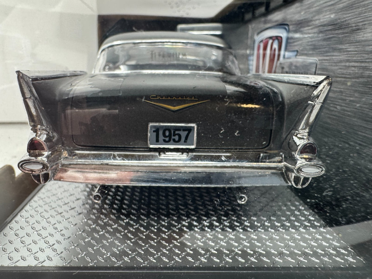 M2 Machines 1957 Chevrolet Bel Air Hardtop Titanium Edition 1:24 Diecast