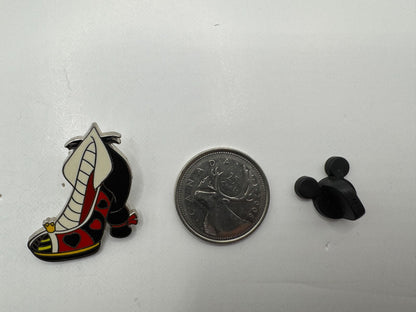 Disney Queen of Hearts Villain Shoes Trading Pin DC1S14