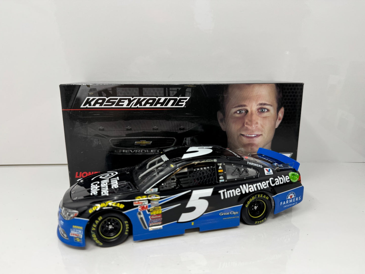 Lionel NASCAR Kasey Kahne #5 Time Warner Cable 2014 Chevrolet SS 1:24 Diecast