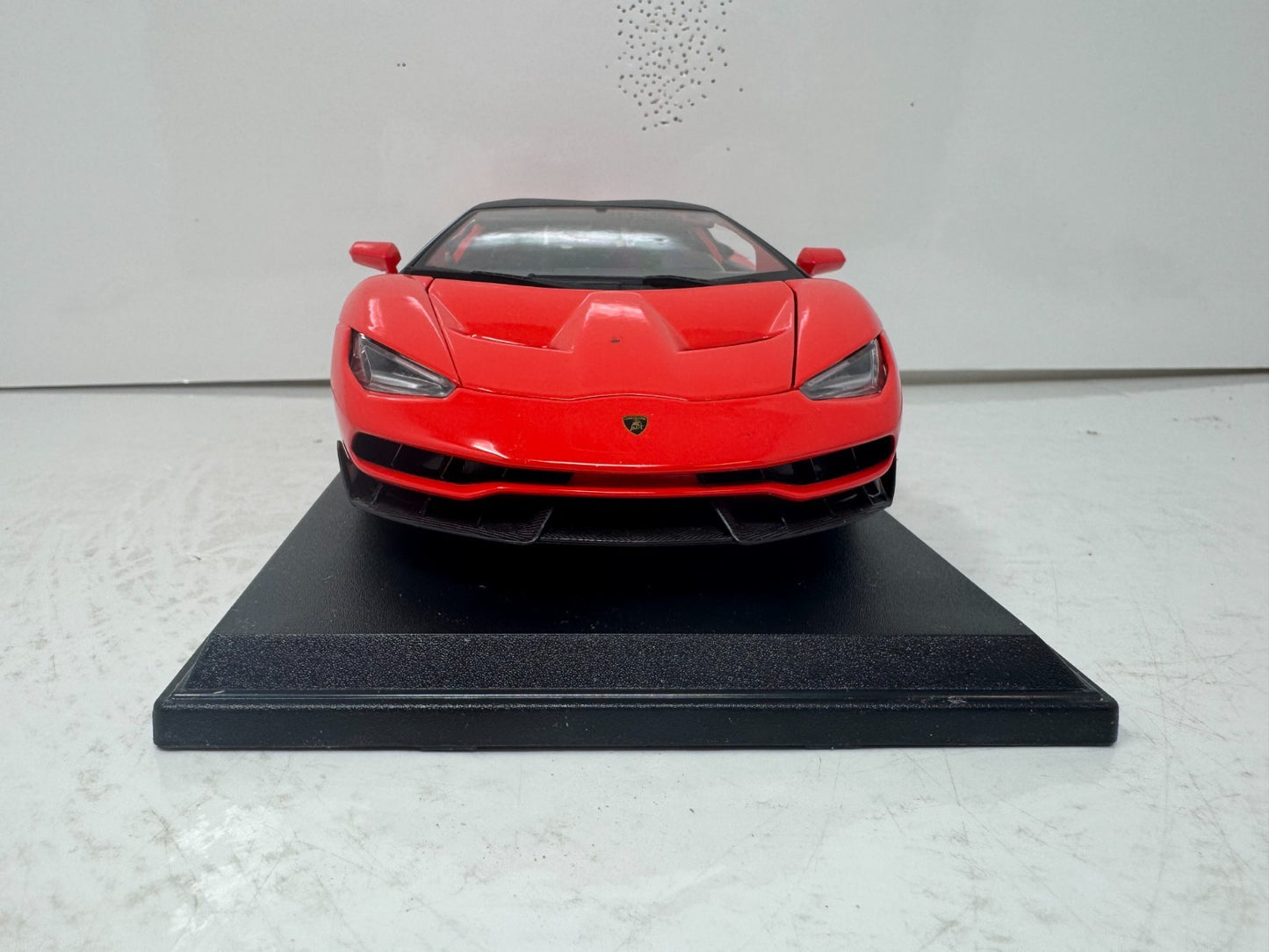 Maisto Lamborghini Centenario 1:18 Diecast Special Edition