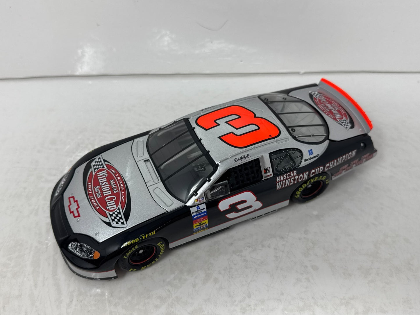 Action Nascar #3 Dale Earnhardt Victory Lap 7x Champion 2003 1:24 Diecast