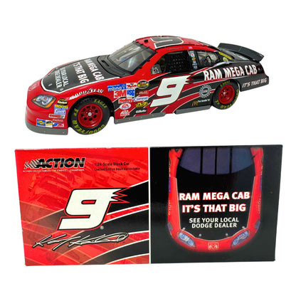 Action NASCAR Kasey Kahne #9 Dodge Ram Mega Cab 2005 Dodge Charger 1:24 Diecast