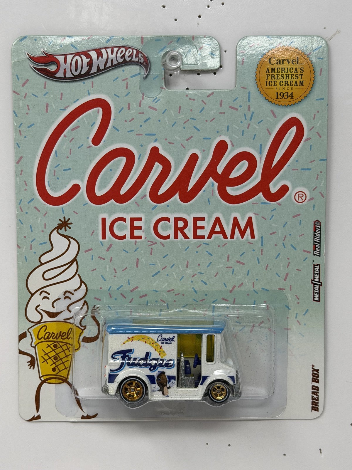 Hot Wheels Carvel Ice Cream Fudgie Bread Box 1:64 Diecast Real Riders
