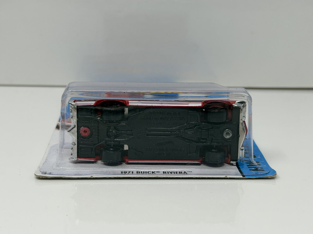 Hot Wheels HW City 1971 Buick Riviera 1:64 Diecast Red