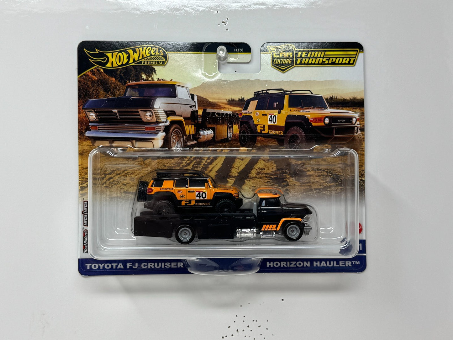Hot Wheels Premium Team Transport Toyota FJ Cruiser Horizon Hauler 1:64 Diecast