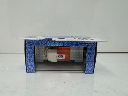 M2 Machines 1960 Volkswagen VW Single Cab Truck 1:64 Diecast