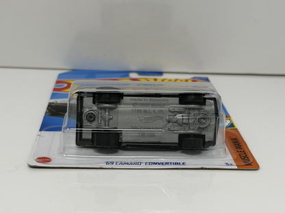 Hot Wheels Muscle Mania 1969 Chevrolet Camaro Convertible 1:64 Diecast Black