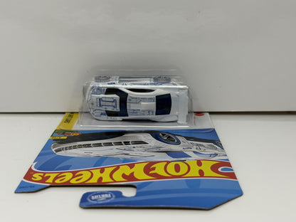 Hot Wheels HW Art Cars Custom 2011 Chevrolet Camaro 1:64 Diecast White USA Card