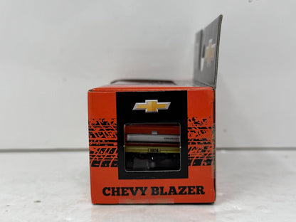 M2 Machines 1974 Chevrolet K5 Blazer 4x4 CHASE 1:64 Diecast