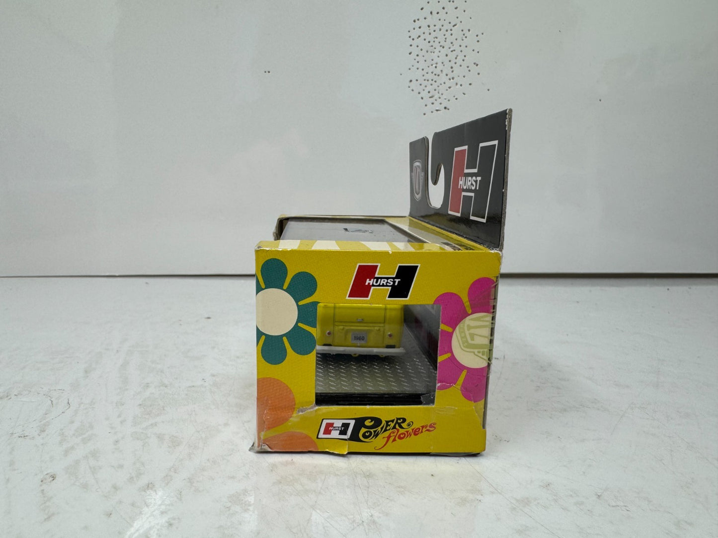 M2 Machines Hurst 1960 Volkswagen Delivery Van 1:64 Diecast