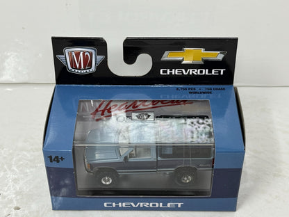 M2 Machines 1993 Chevrolet Silverado 1500 4x4 1:64 Diecast