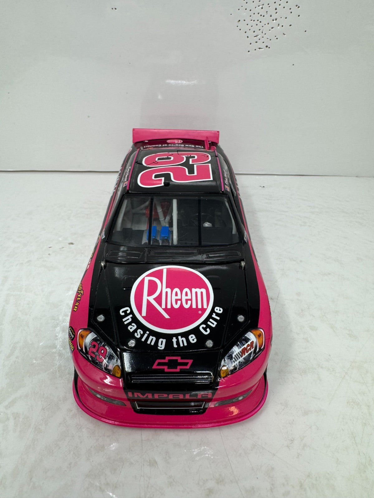 Lionel Nascar #29 Kevin Harvick Rheem Pink 2011 Chevy Impala 1:24 Diecast