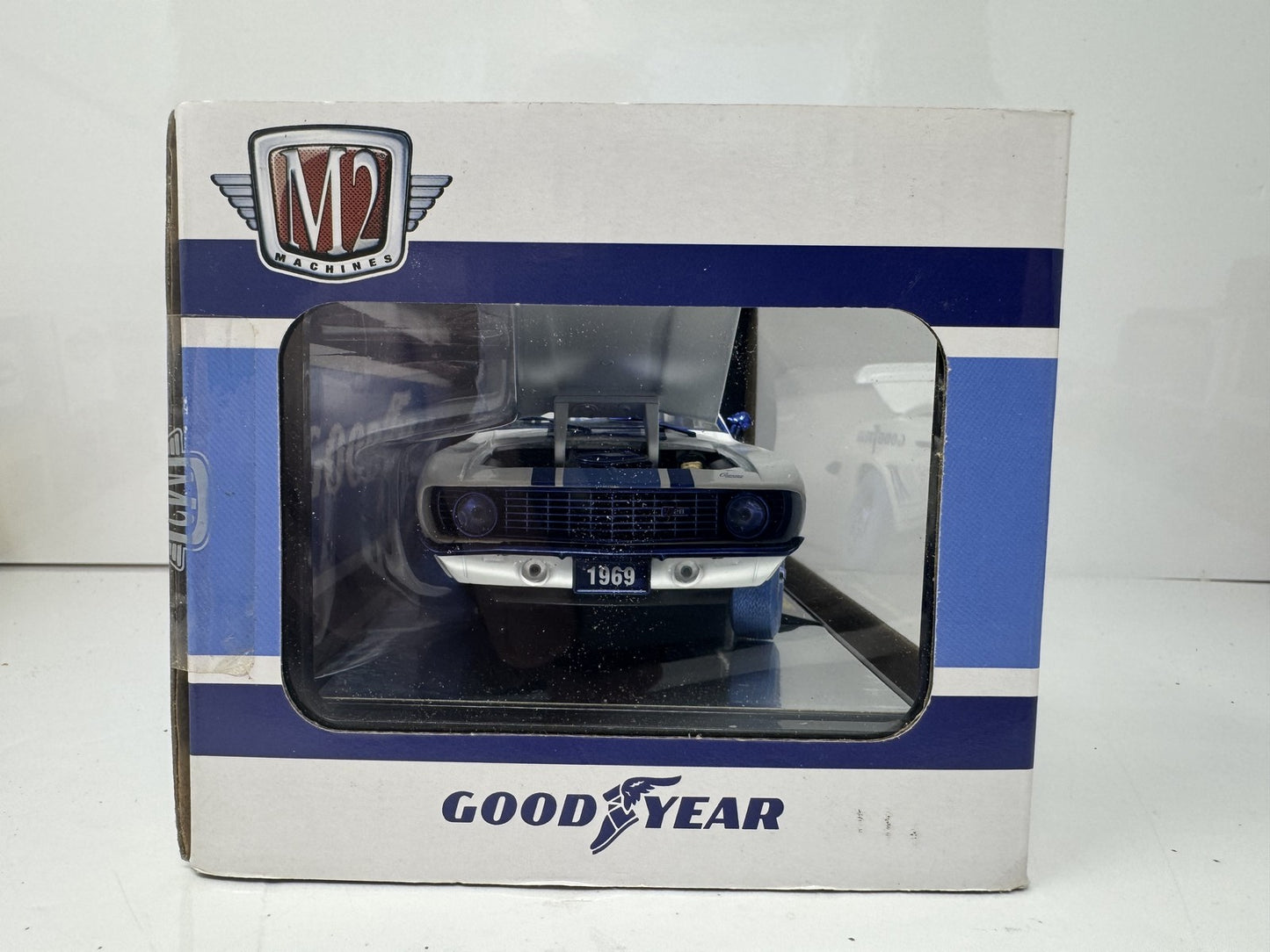 M2 Machines Goodyear 1969 Chevrolet Camaro Z28 CHASE 1:24 Diecast