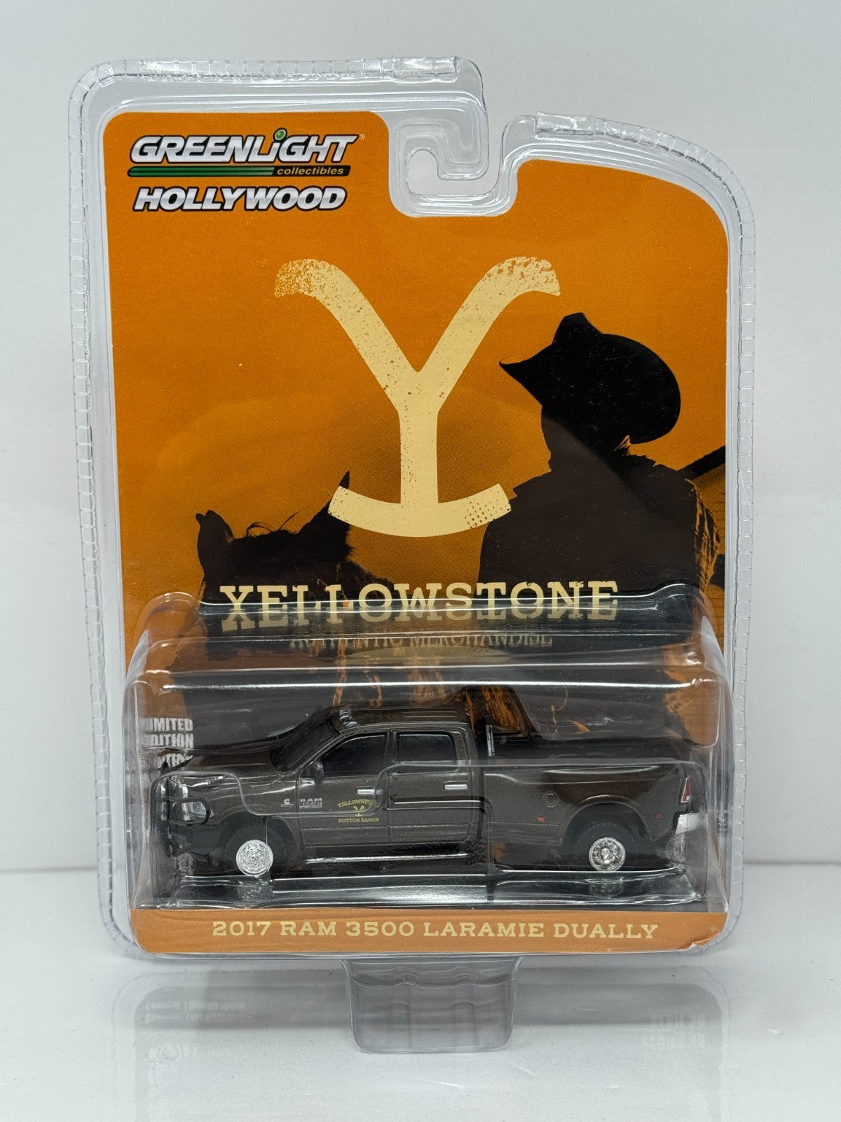 Greenlight Hollywood Yellowstone 2017 Ram 3500 Laramie Dually 1:64 Diecast