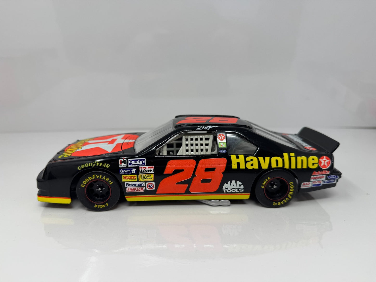 Action NASCAR Dale Jarrett #28 Havoline 1995 Ford Thunderbired 1:24 Diecast